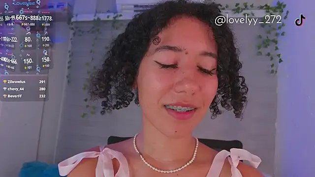 Chatroom XXX en direct de Lovely_Janeth