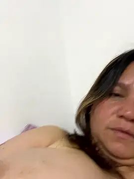 Chatroom XXX en direct de ketty_Riley