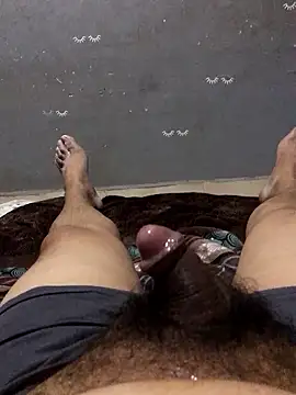 InstantPigweedのライブXXXチャット