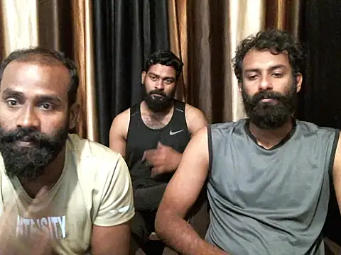 indian2: διαδικτυακό σόου στην κάμερα