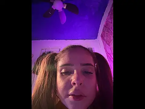 Show de LoganPeny na webcam