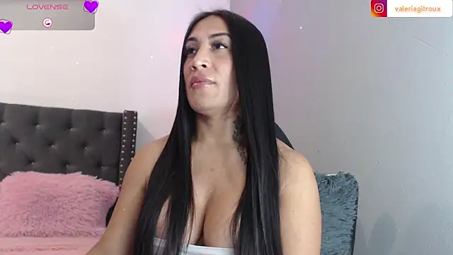Chat +18 de Hanna-Queenss ao vivo