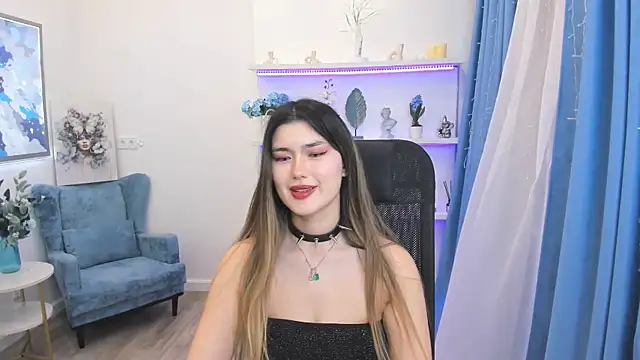 AnneTLi Adlı Modelin Canlı XXX Sohbeti
