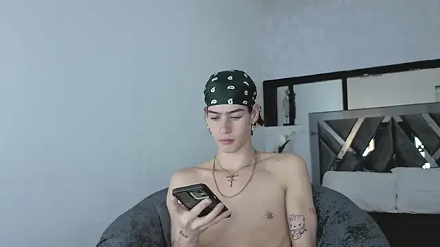 nova_salvatore's Live XXX Chat