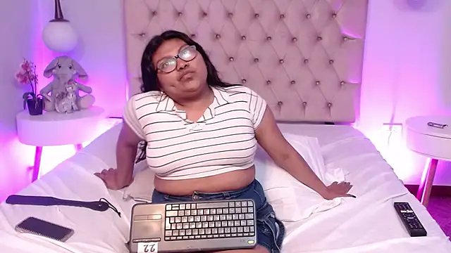 Živý XXX chat Kiri_Black_