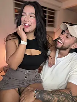 Tomas_Olivia's Live XXX Chat