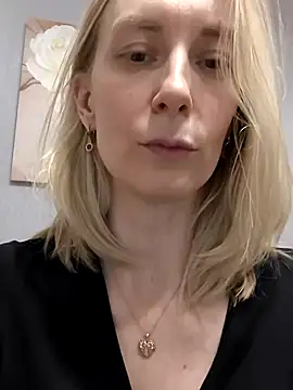 Chatroom XXX en direct de AvelinaLeoni