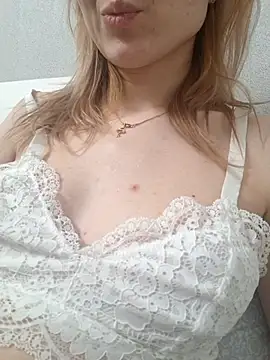 JuliBant666 Live XXX-Chat