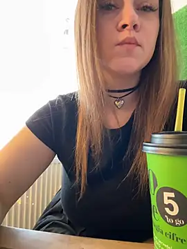 Chatroom XXX en direct de CrazyTori