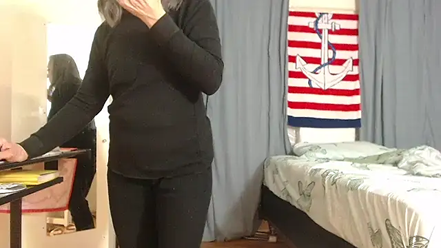 ANALTRAINING2: διαδικτυακό σόου στην κάμερα