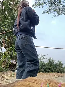 nhinhi-sexy's Live XXX Chat