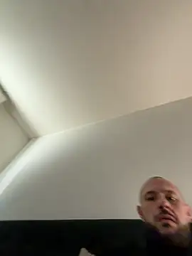 Guitccch Chat XXX in diretta