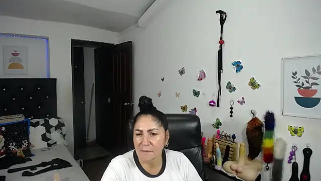 mature_bigboobs10's Live XXX Chat