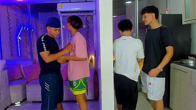 Houseofwarrios' Live XXX Chat