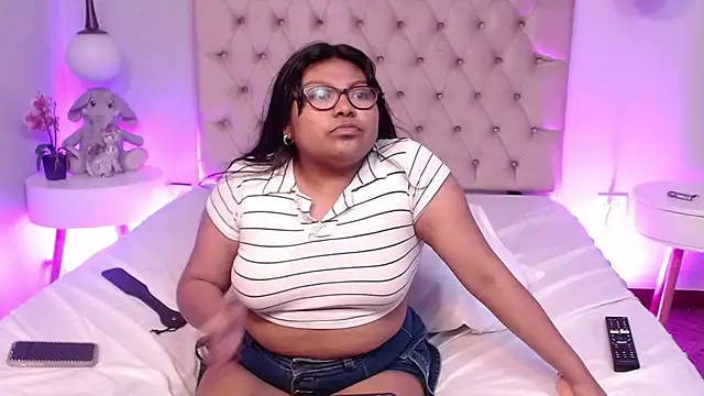 Kiri_Black_: онлайн-секс-чат