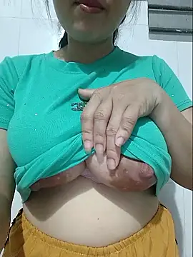 Shine_Mai's Webcam Show