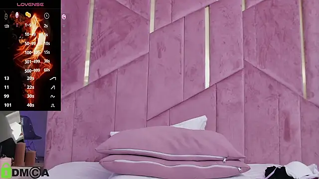 SelenaDaze Chat XXX live