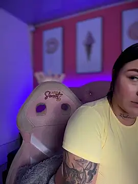 Megaan__More Adlı Modelin Canlı XXX Sohbeti