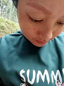 Sinhlinh2020's Live XXX Chat