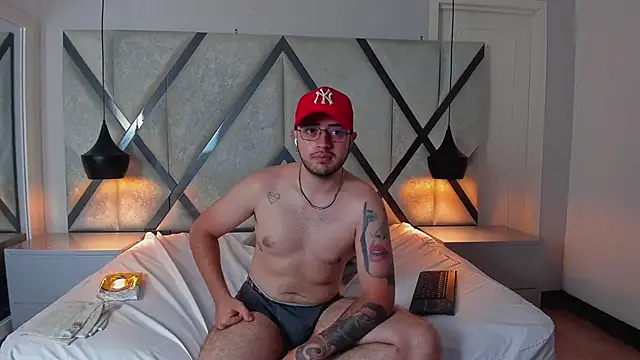 Ethan_Greys 即時 XXX 聊天