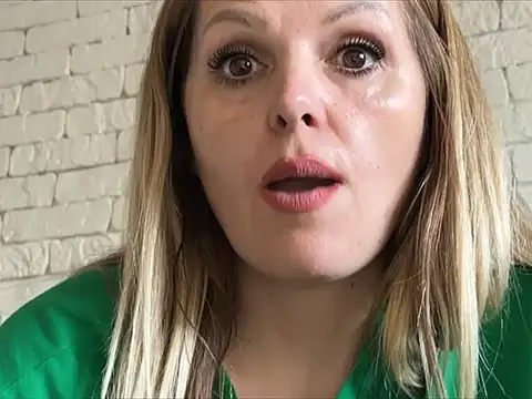 Angel_girllovemy's Webcam Show