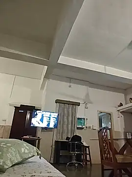 NakedMILFx: онлайн-секс-чат