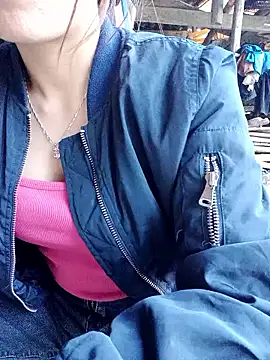 Chat XXX en directo de nhinhi-sexy