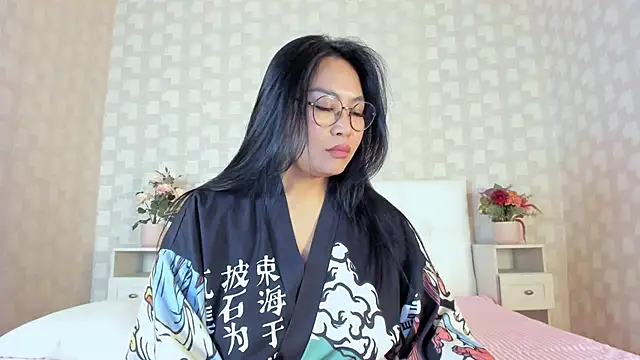 NatsumiHun's Live XXX Chat