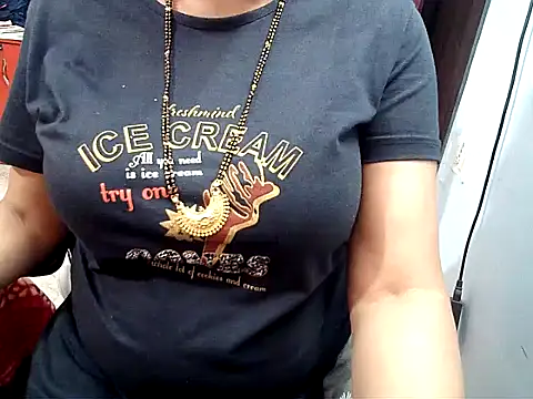 Nagma_housewife Webcam-Show