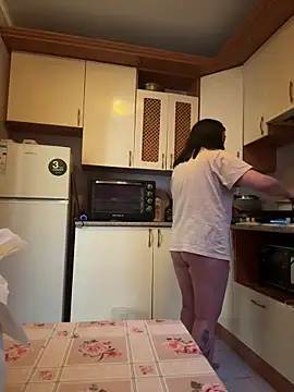 Naughtbaby_2025 élő XXX-chatje