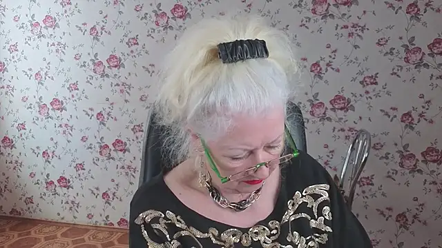 Maya_Mayflower's Live XXX Chat