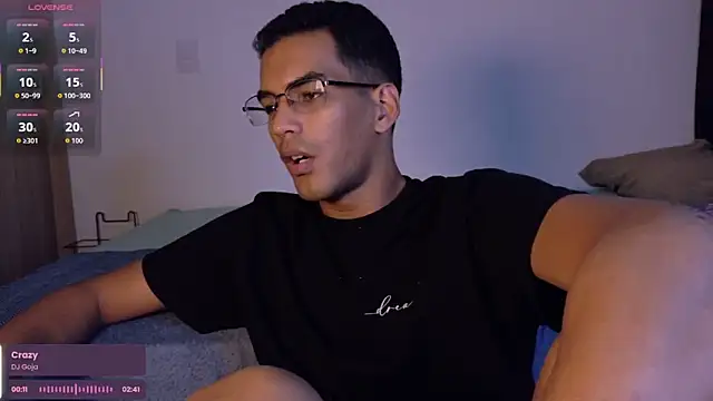 Pikashu7u7's Webcam Show