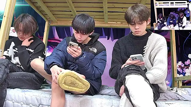 xiaohuangren01: вебкам-шоу