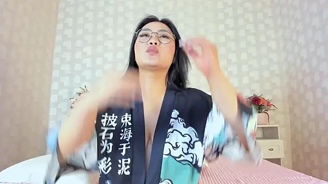 NatsumiHun's Live XXX Chat