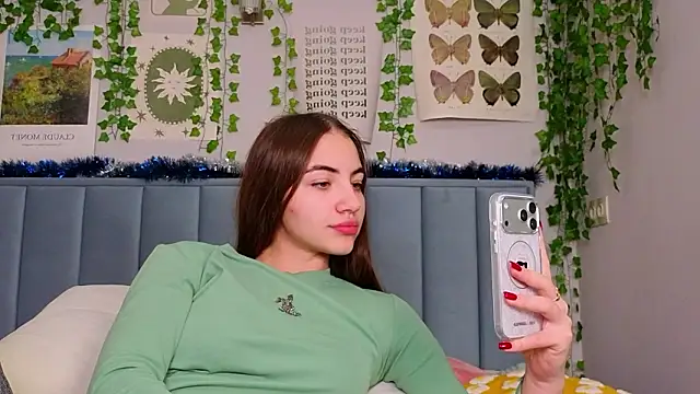 แชท XXX สดของ Fit_Brunette_