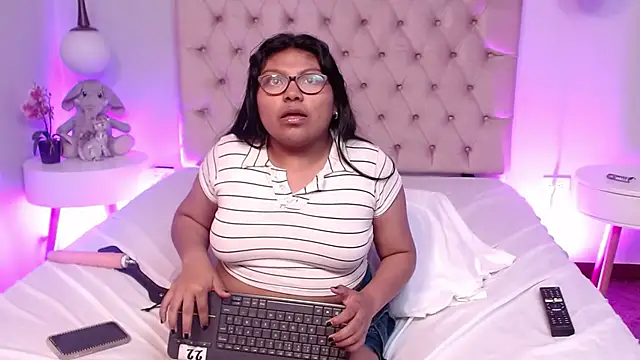 Kiri_Black_'s Live XXX Chat