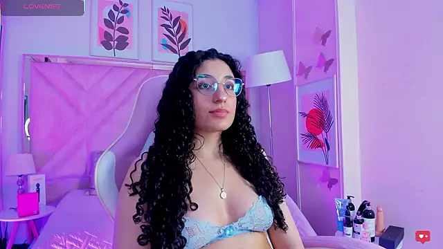 Chat XXX ao vivo de DemiJones_