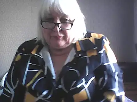 Alexia64231: онлайн-секс-чат