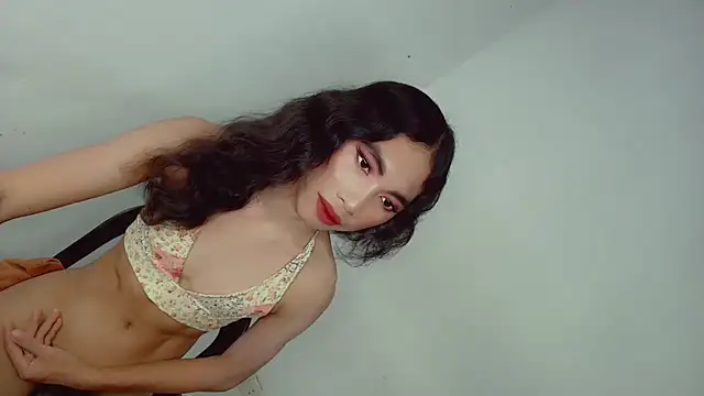 Massivecockfiona Show Webcam