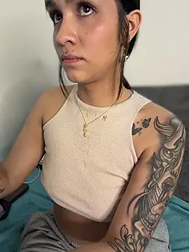 Isabella-Teen: απευθείας συνομιλία ΧΧΧ