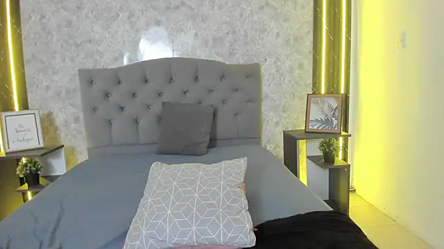 Chat XXX Live GiannaSlimJB