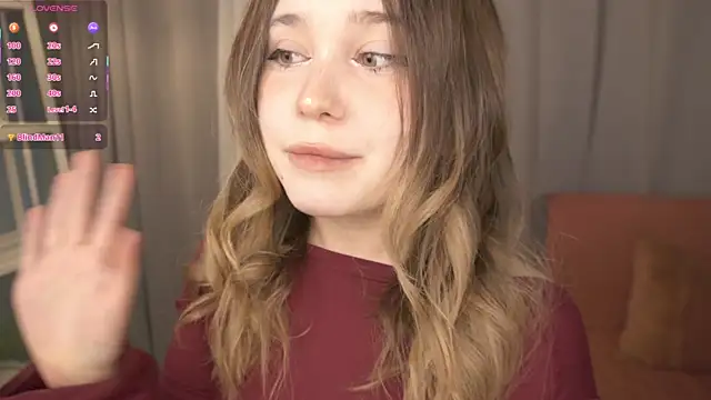 Lina_Glow: διαδικτυακό σόου στην κάμερα