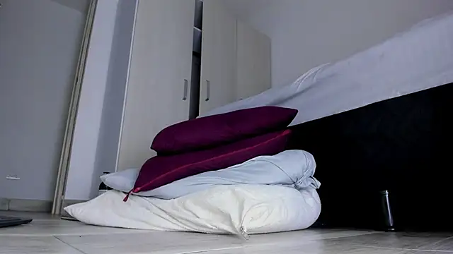 Skarleth69's Live XXX Chat