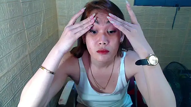 Chatroom XXX en direct de JuicyFoxCock