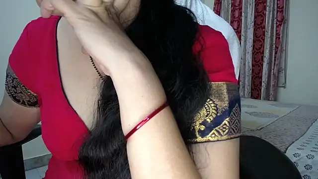 Sexy_HouseWifee's Live XXX Chat