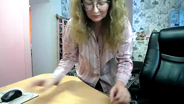 Helen1974 即時 XXX 聊天