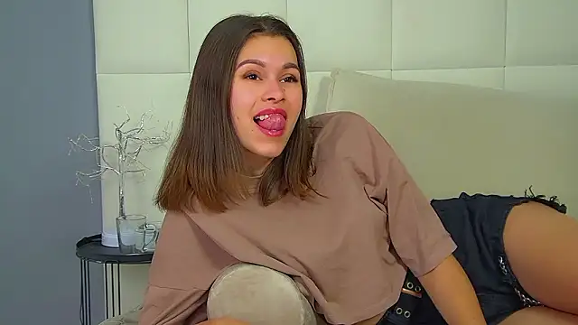 Chatroom XXX en direct de PollyLanders