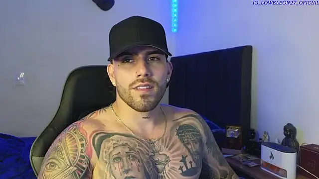 Živý XXX chat Ades_Lowe