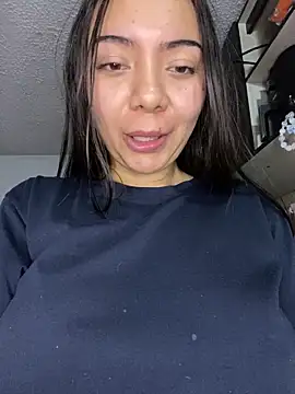 valepradaoficial: онлайн-секс-чат