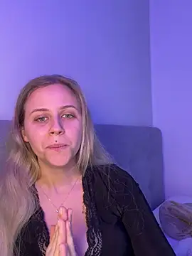 lunawolf21's Webcam Show